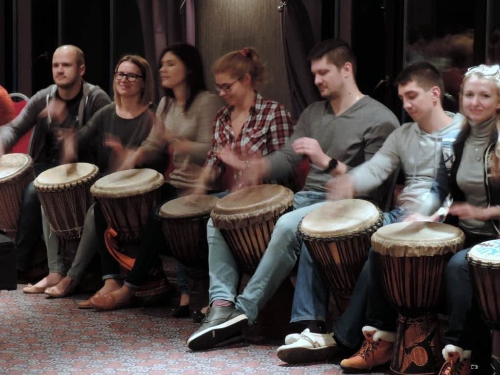 барабанный интерактив на совещании