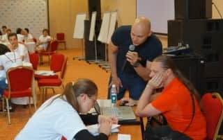 ведущие деловой игры