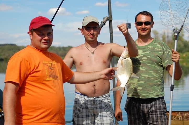 рыбалка на плоту