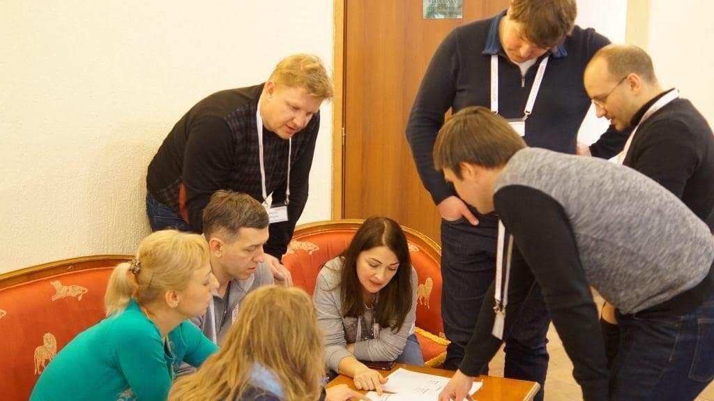 участники тренинга по стресс-менеджменту