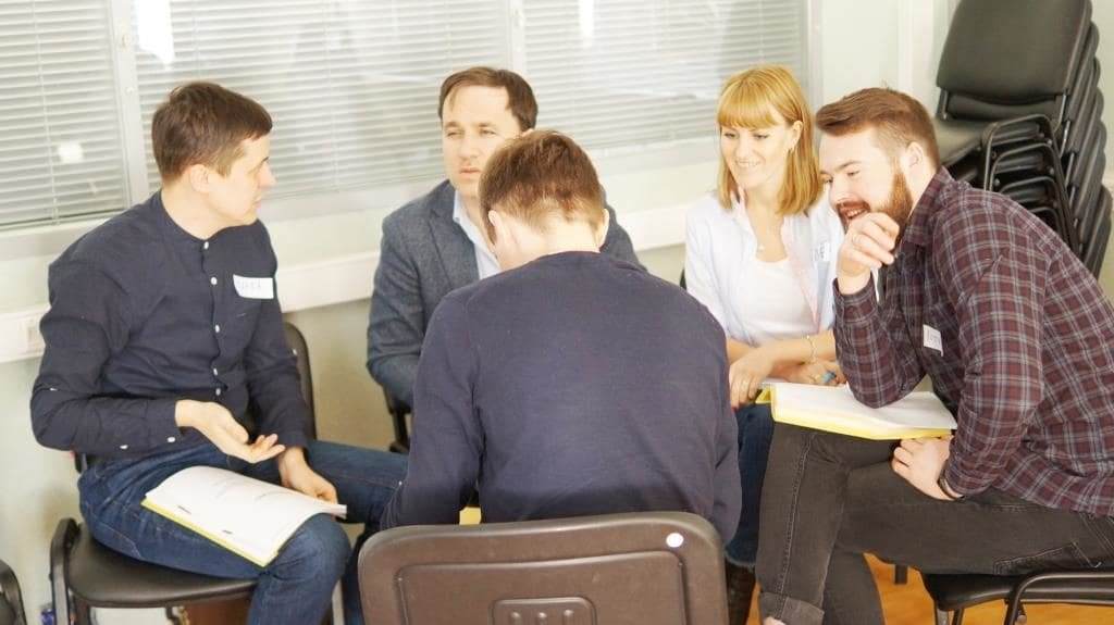 участники тренинга по стресс менеджменту